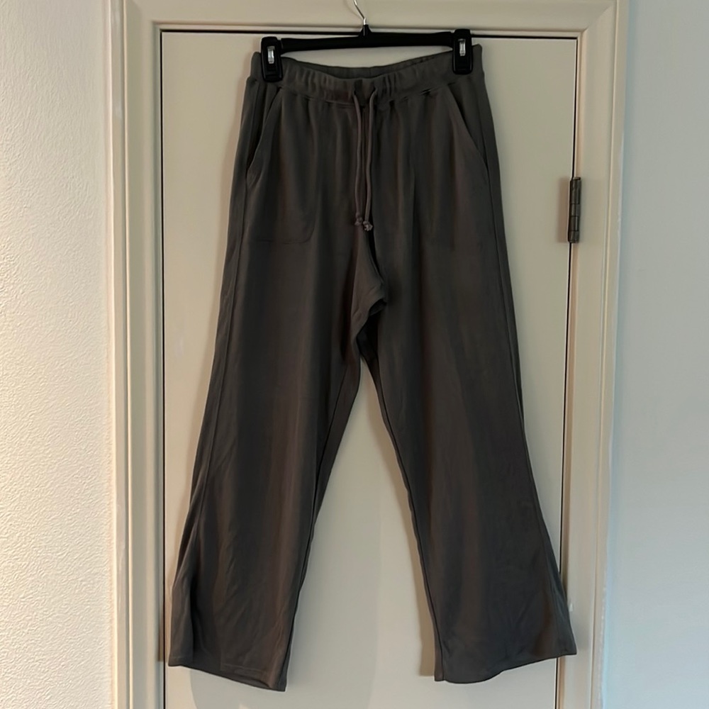 NWT Splendid Hazel Rib Drawstring Waist Cropped Above The Ankle Pant